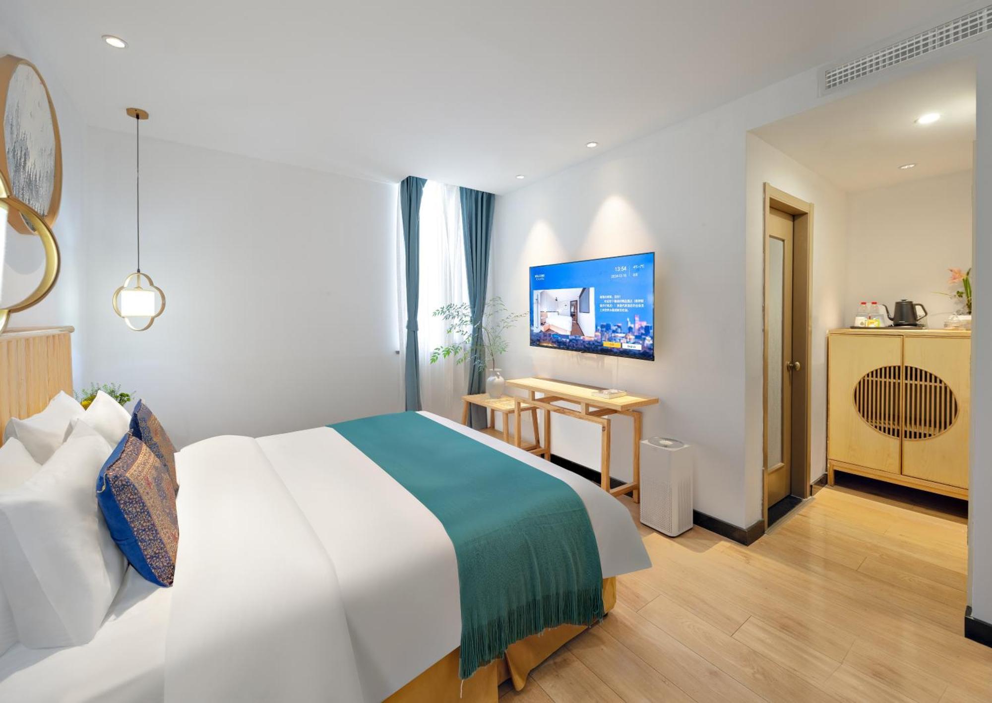 Beijing Tangfu Nanluoguxiang Wang Fu Jing Forbidden City Snack Street Hotel,1 Stop Walking To Airport Express,3 Stop To Tiananmen&Free Laundry Dry Service &Professional Free Tour Ticket Service With English Speaking Staff Exterior photo